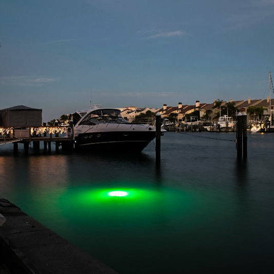 Best underwater dock light to enhance your waterfront estate